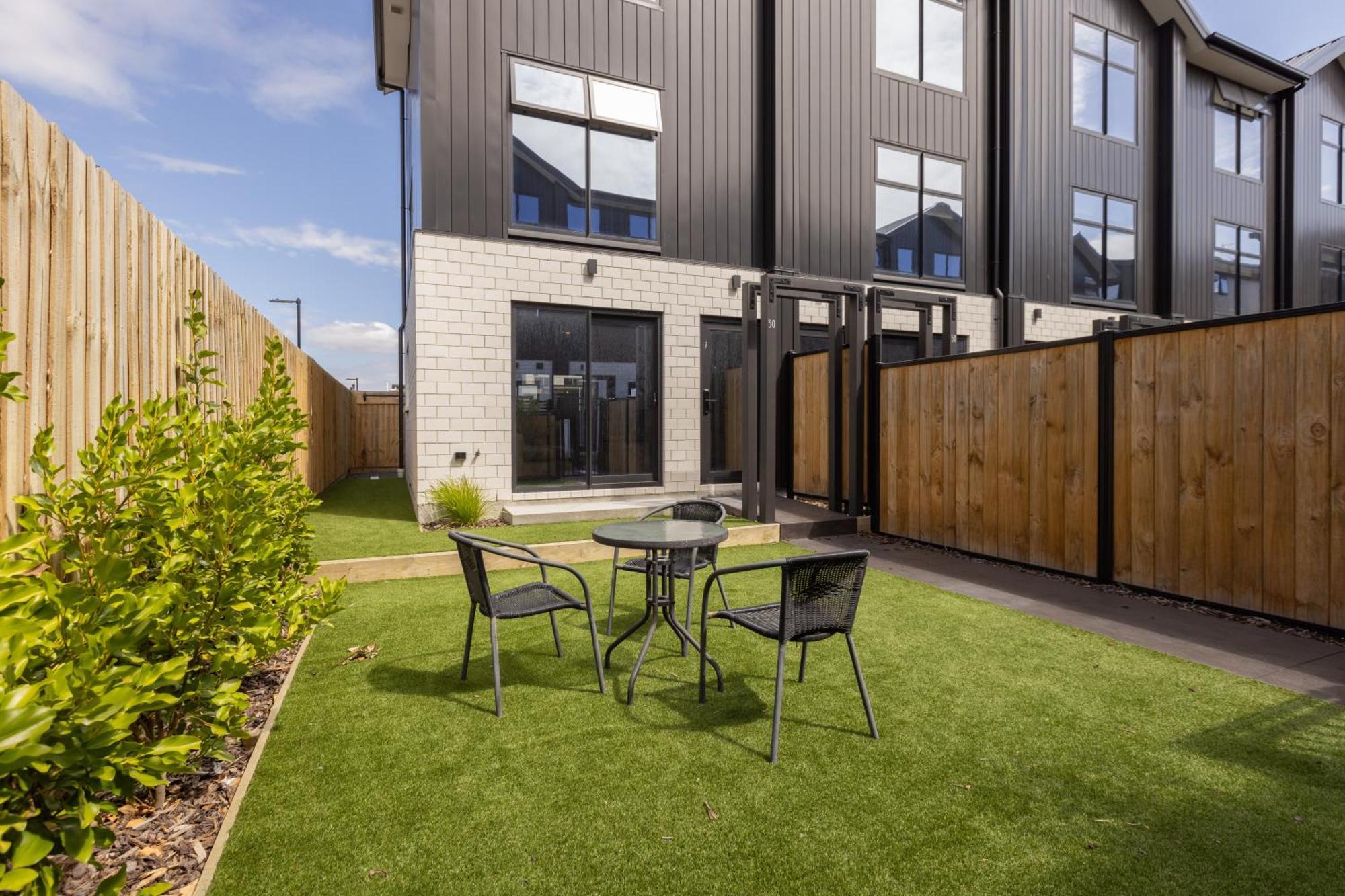 Luxury 2 Bedroom Townhouse By Hagley Park In Cbd Christchurch Exterior foto
